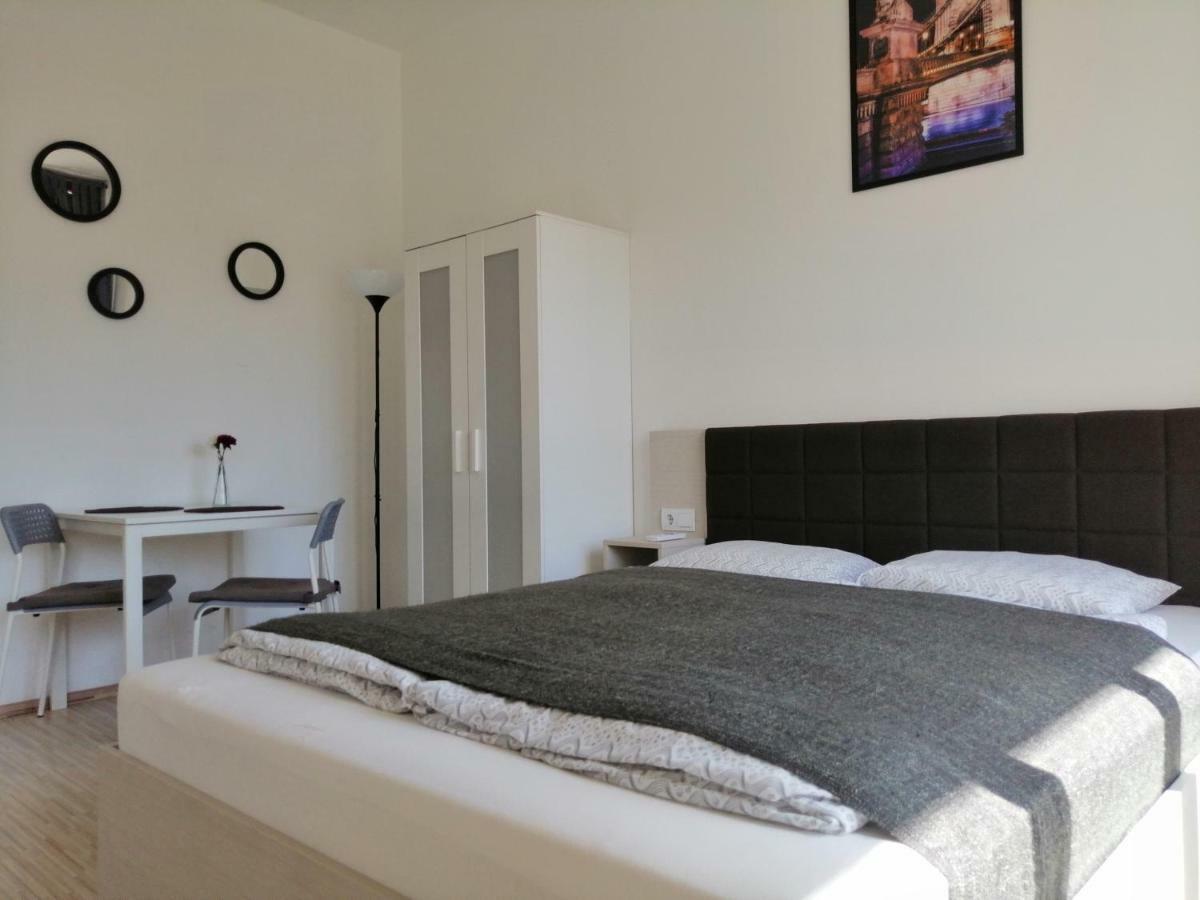 Zoom-Budapest Apartments Bagian luar foto