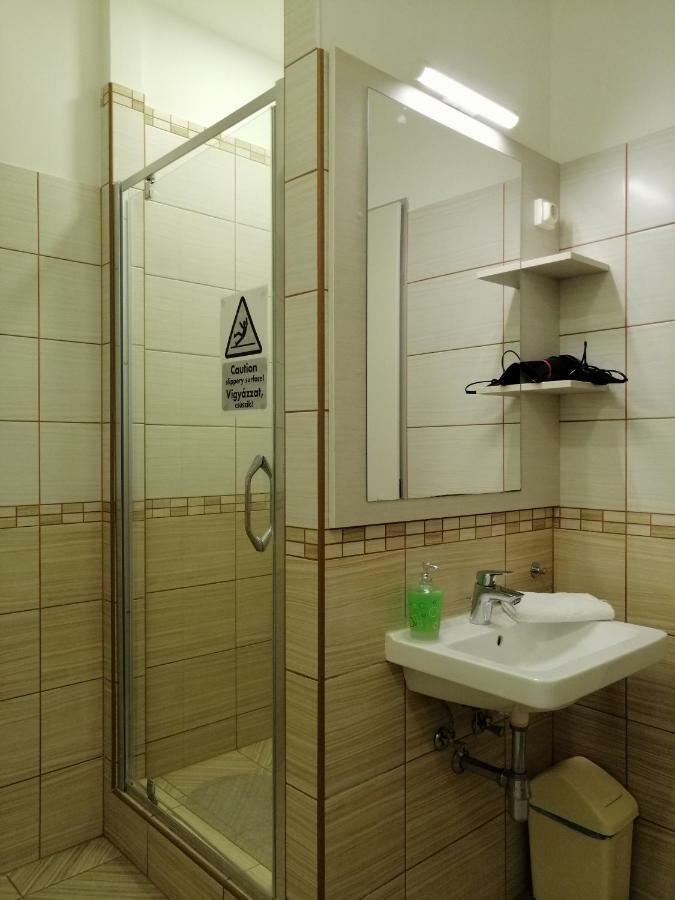 Zoom-Budapest Apartments Bagian luar foto