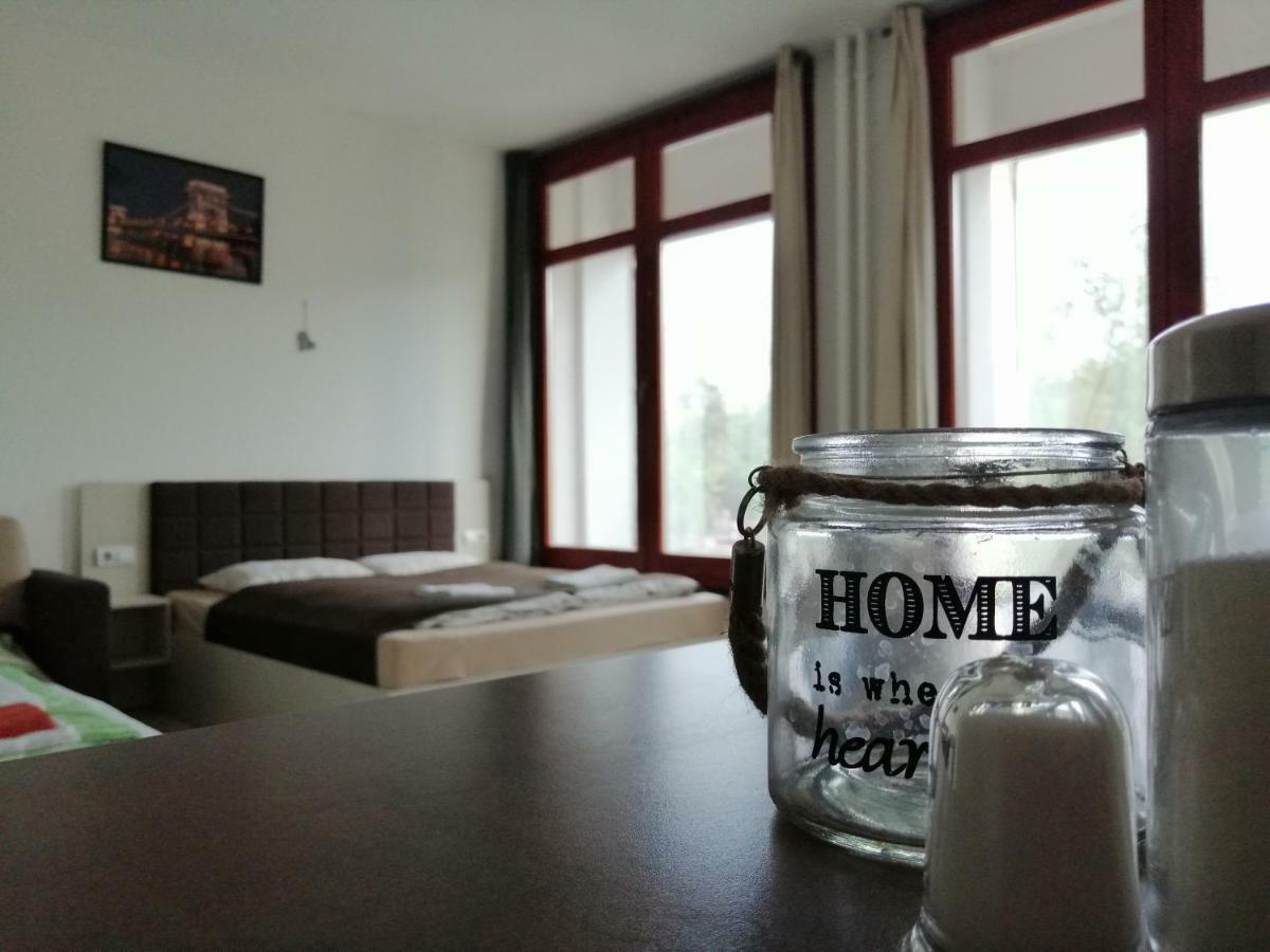 Zoom-Budapest Apartments Bagian luar foto