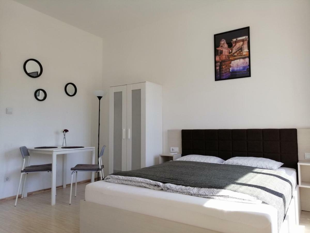 Zoom-Budapest Apartments Bagian luar foto