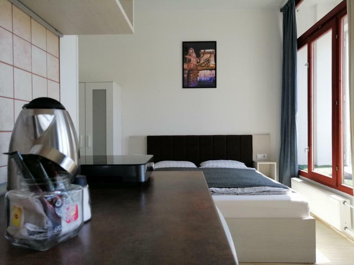 Zoom-Budapest Apartments Bagian luar foto