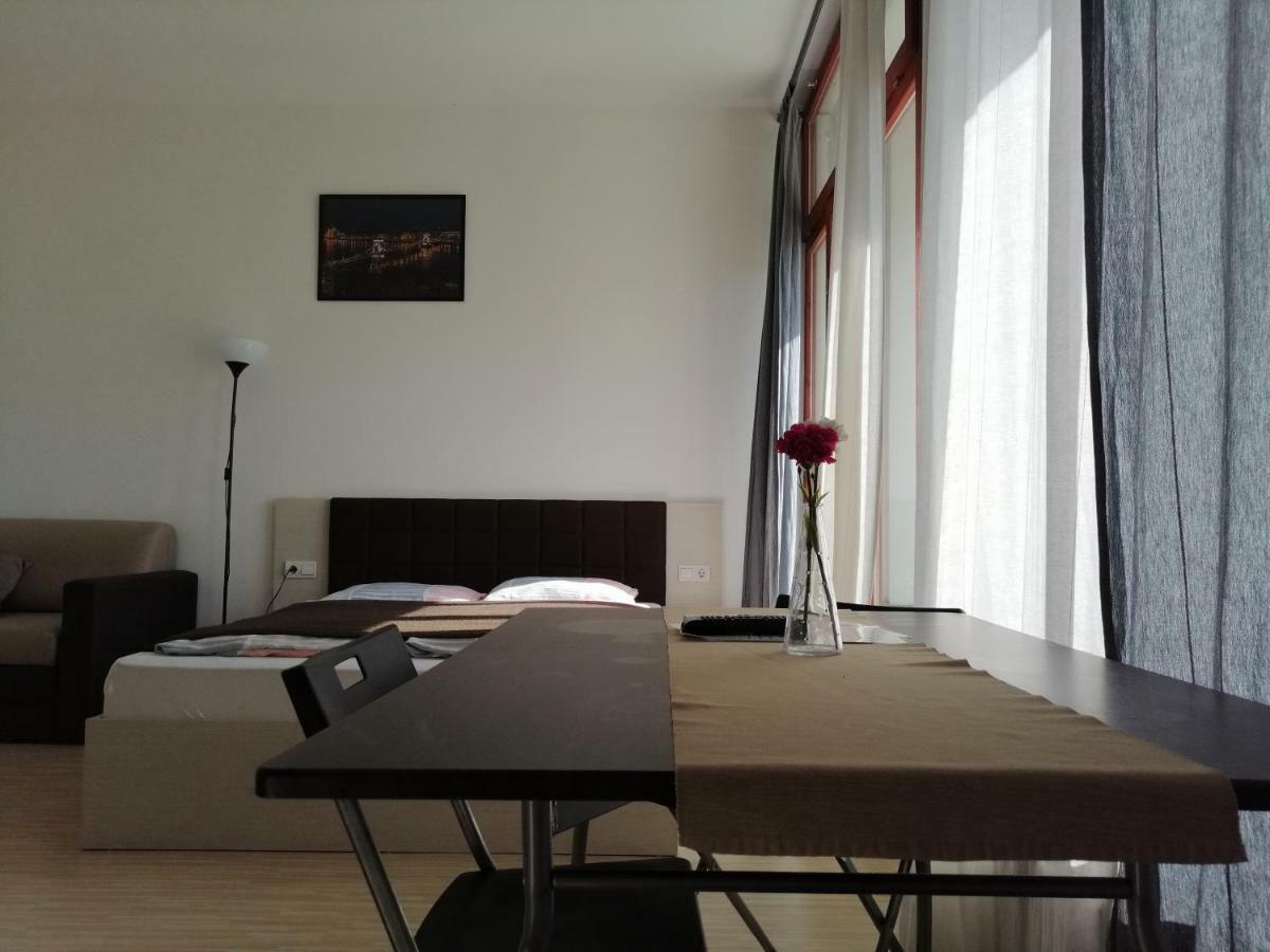 Zoom-Budapest Apartments Bagian luar foto